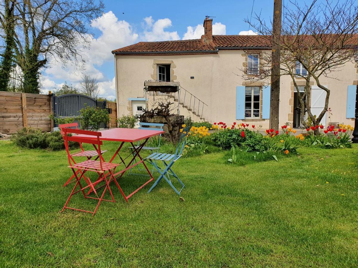 Appartement Le Studio De Rochavelle à Chiché Extérieur photo